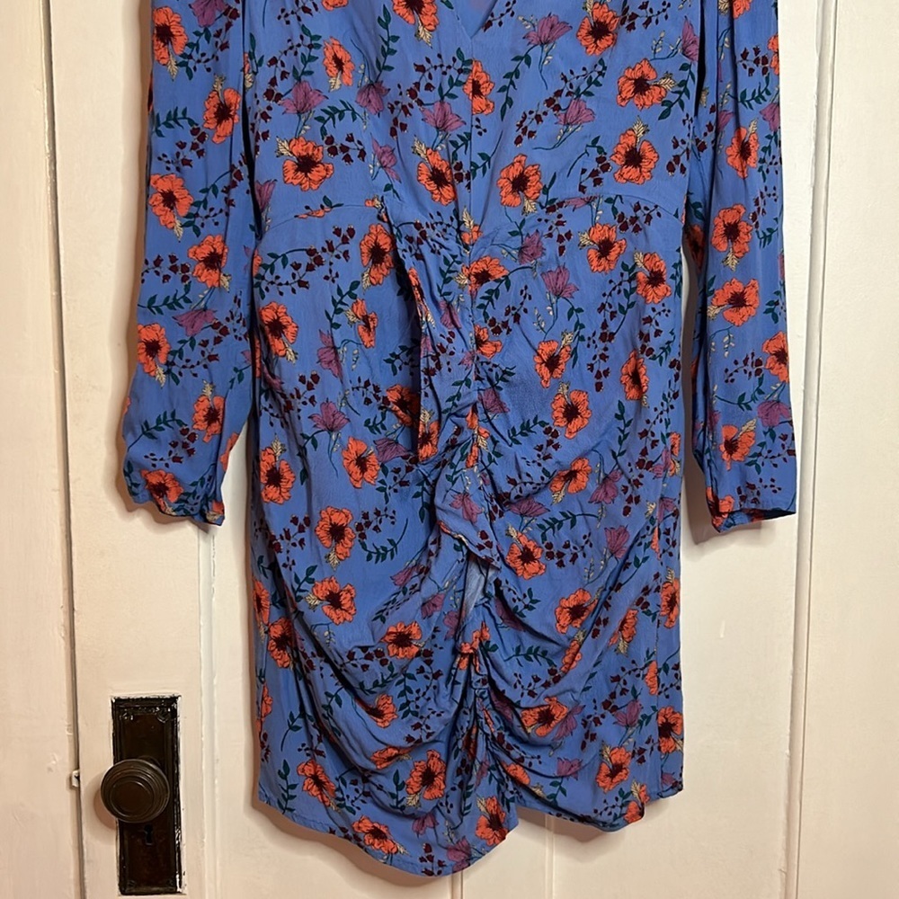 ASTR The Label V Neck Ruched Ruffle Front Long Sleeve Floral Mini Dress - Picture 3 of 13
